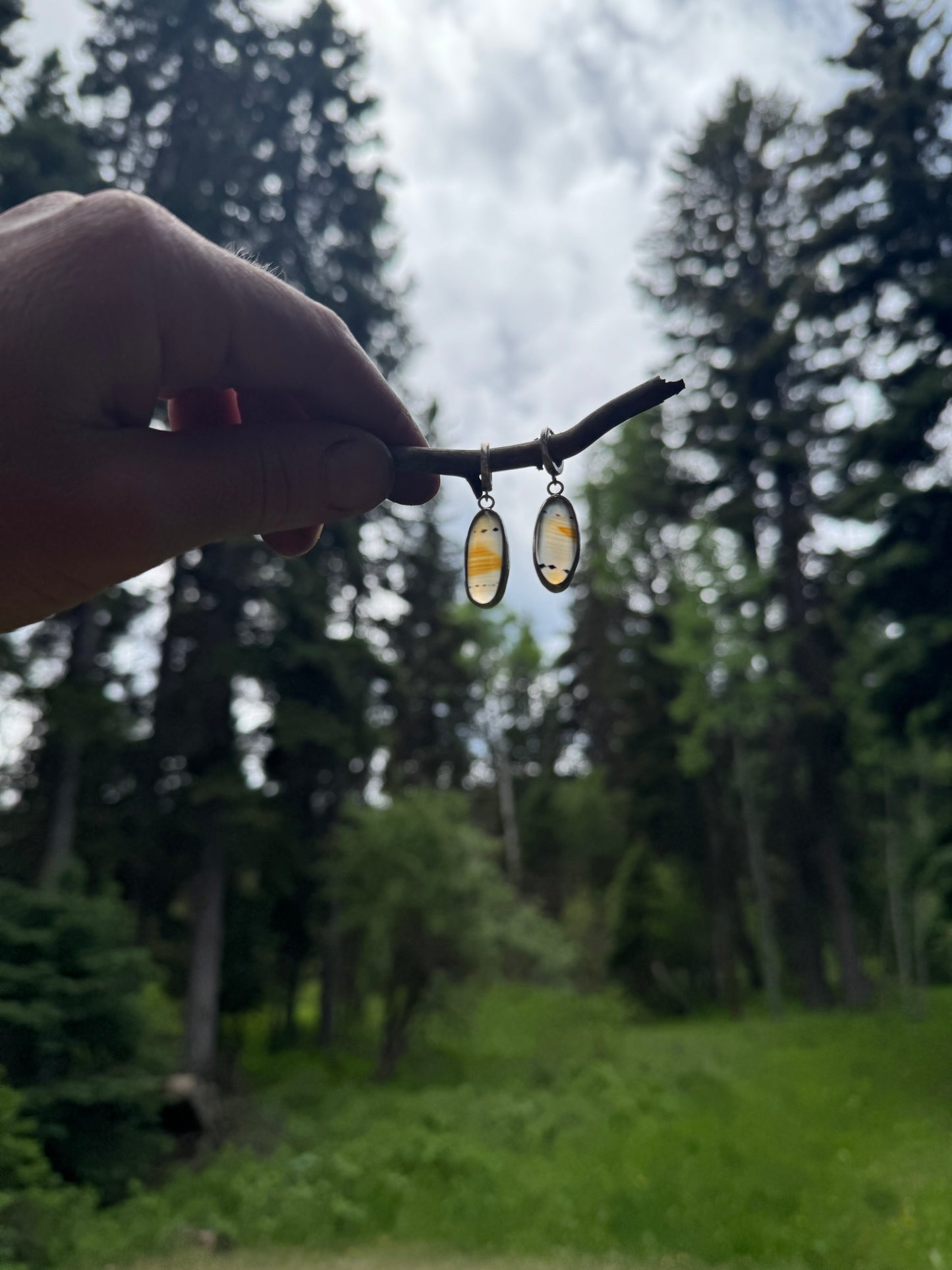 Simple Agate Huggie Hoop Earrings