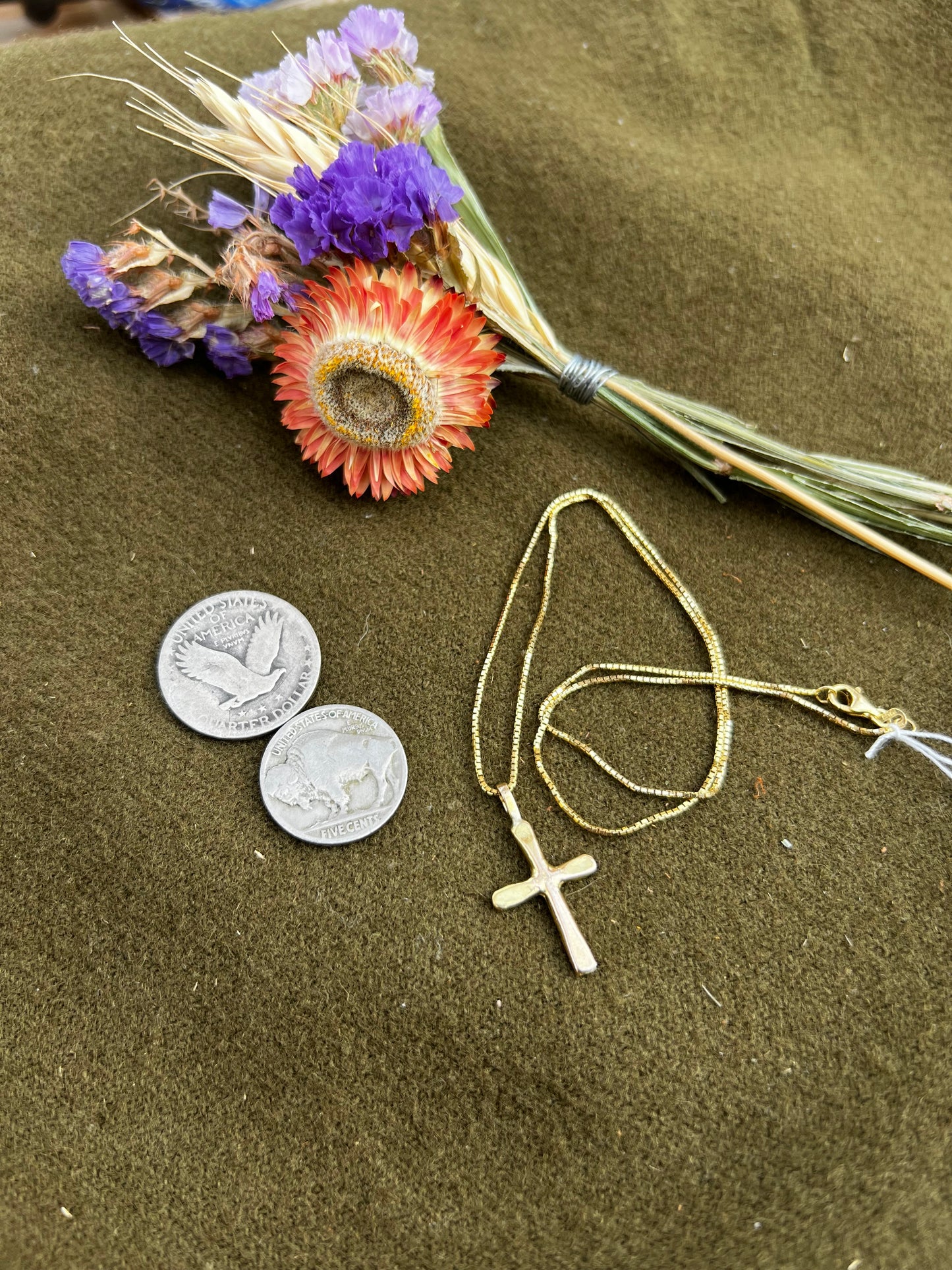 14kt gold chain w/ sand casted gold cross 17”