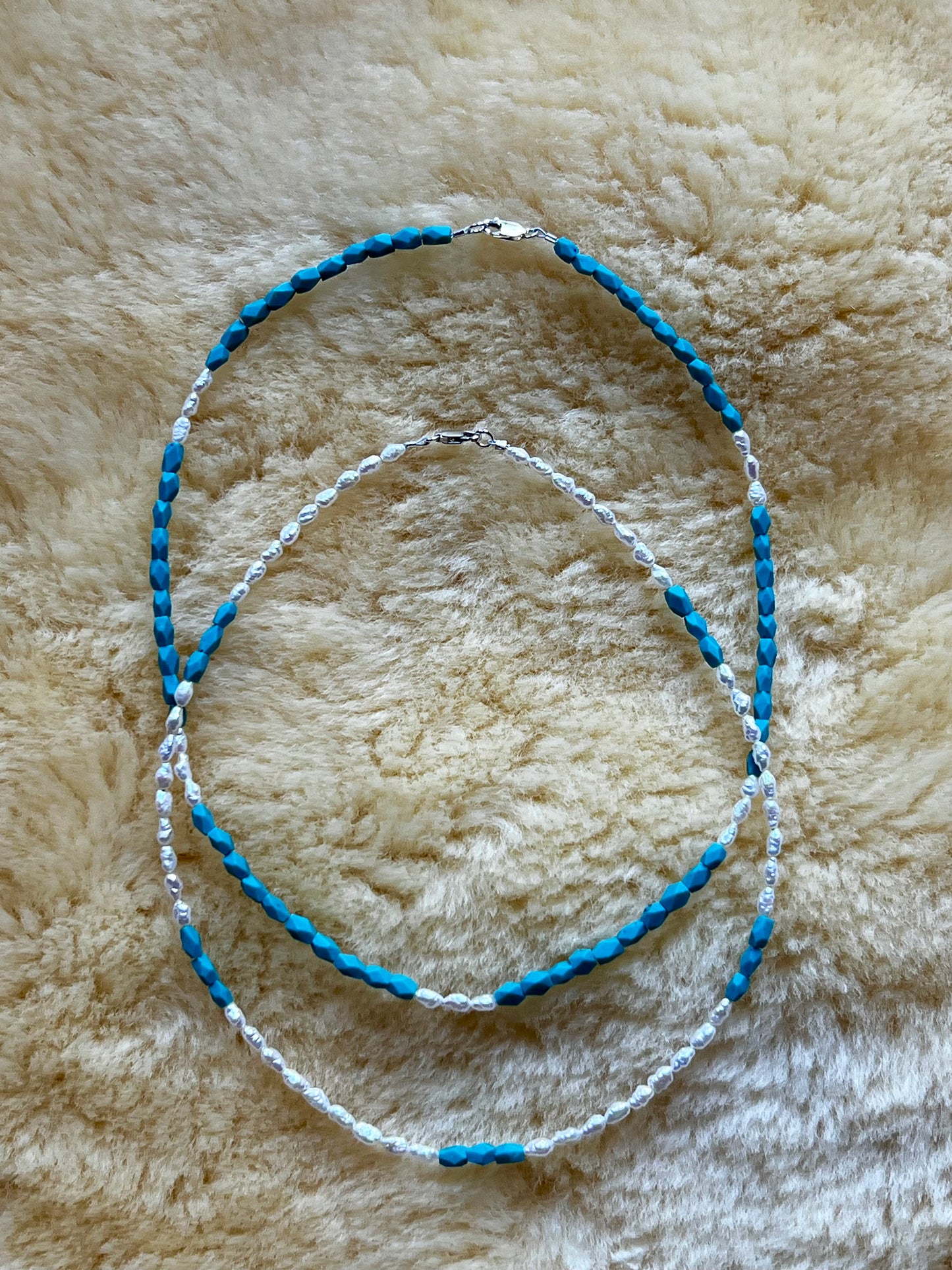 Faceted Blue Afghan Turquoise/Freshwater Pearl Choker (w/Pattern)