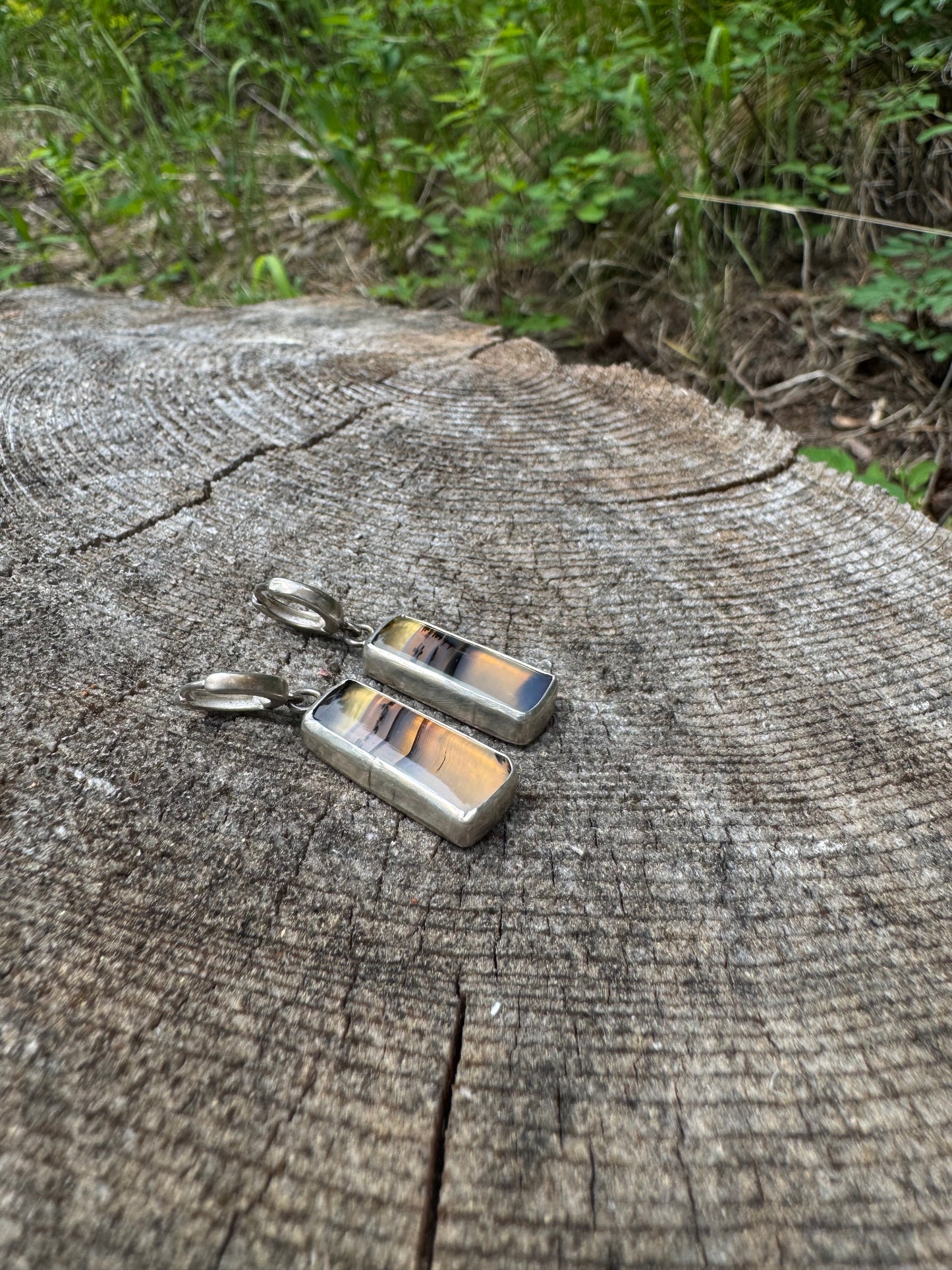 Keum Boo Agate Huggie Hoop Earrings